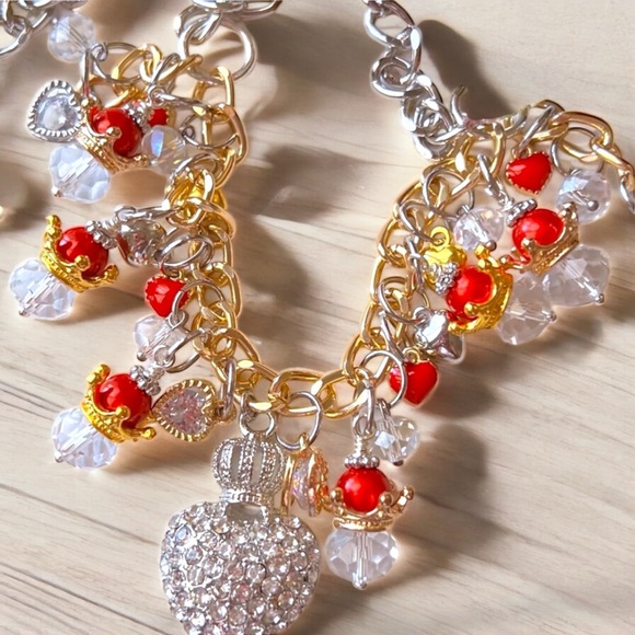 Elegant Gold and Red toned Queen of Hearts Charm Necklace - Picture 9 of 17